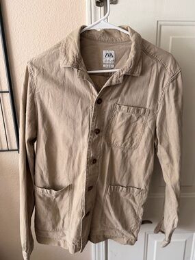 Zara Women’s Light Beige Button-Front Shirt Jacket